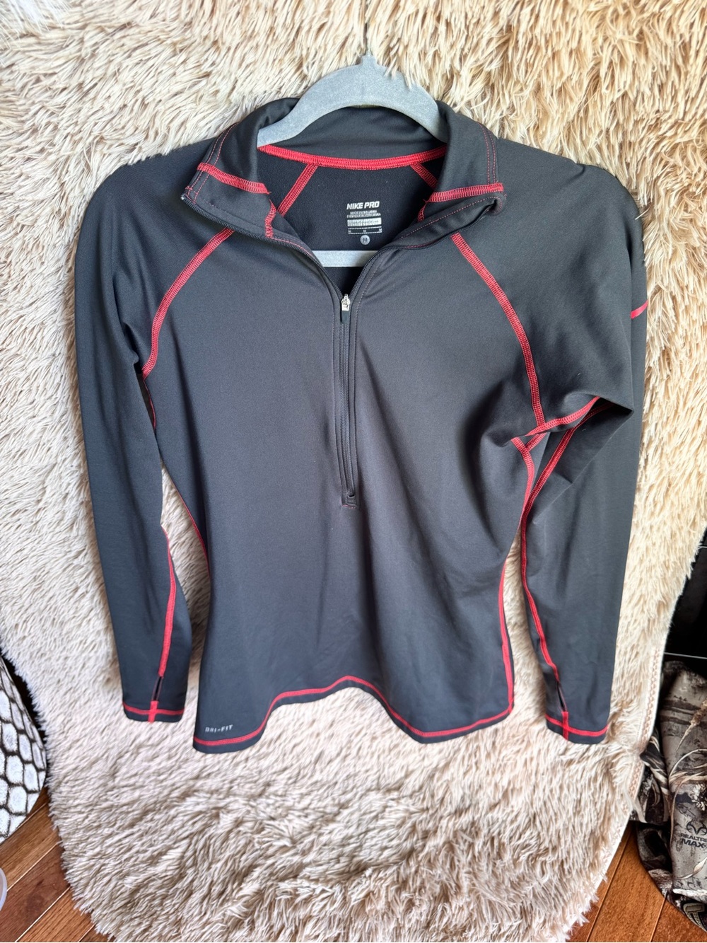 Nike Women's Black Long-Sleeve Half-Zip Rashguard with Red Contrast Stitching